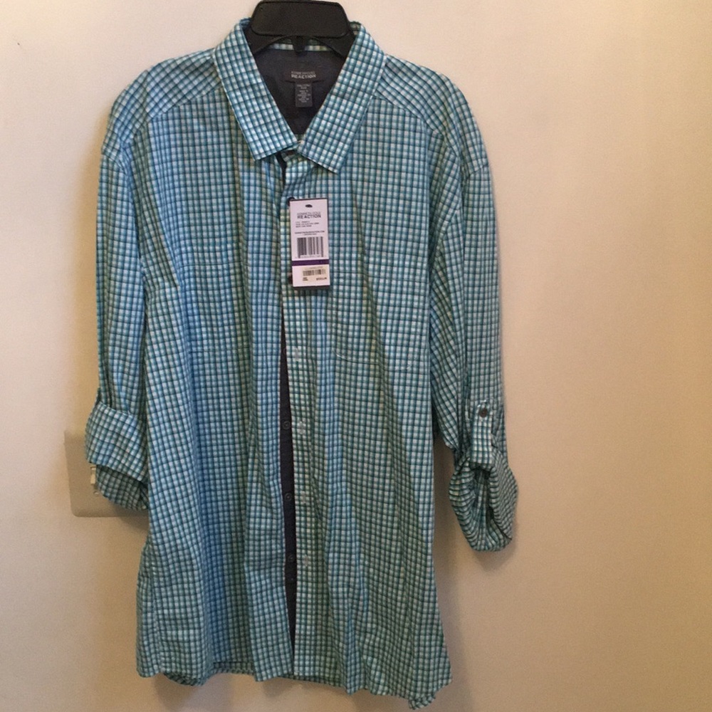 Kenneth Cole Button Down Men’s Shirt. Size XXL.